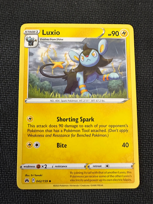 #42 Luxio Crown Zenith Sun & Moon Pokemon