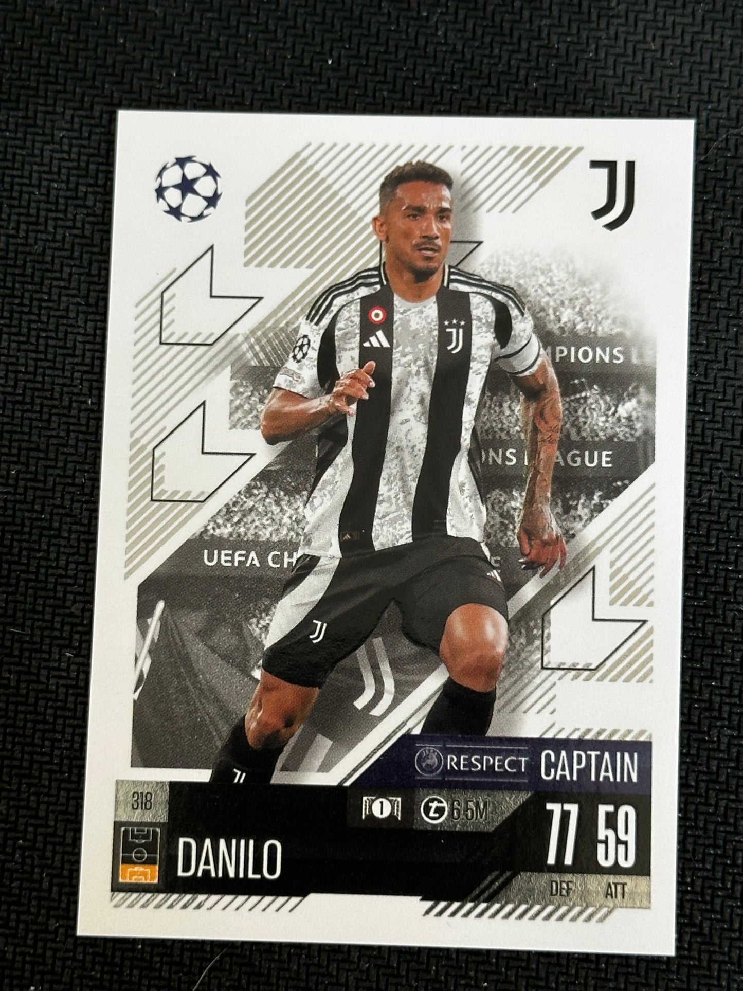 Danilo #318 Match Attax 24/25